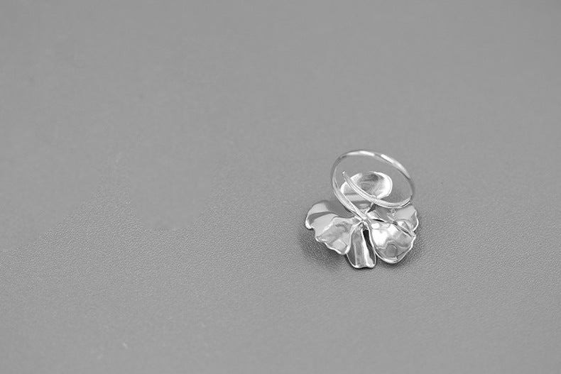 French Minority Senior Sense Flower Ring