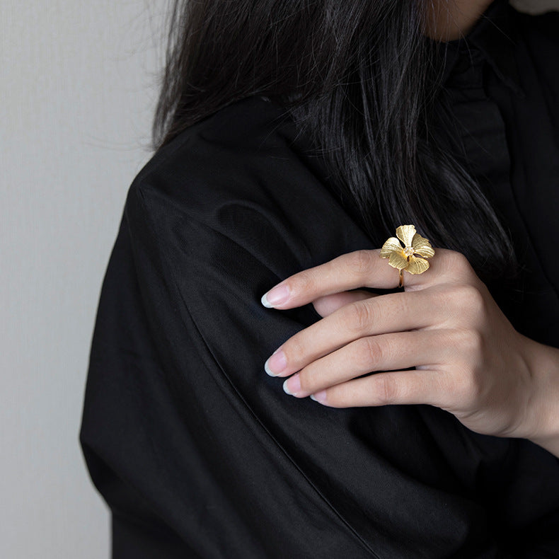 French Minority Senior Sense Flower Ring